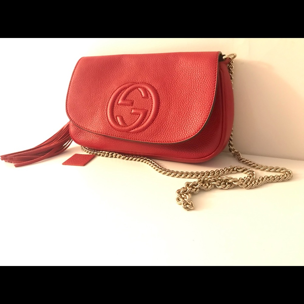 Red Gucci chain bag